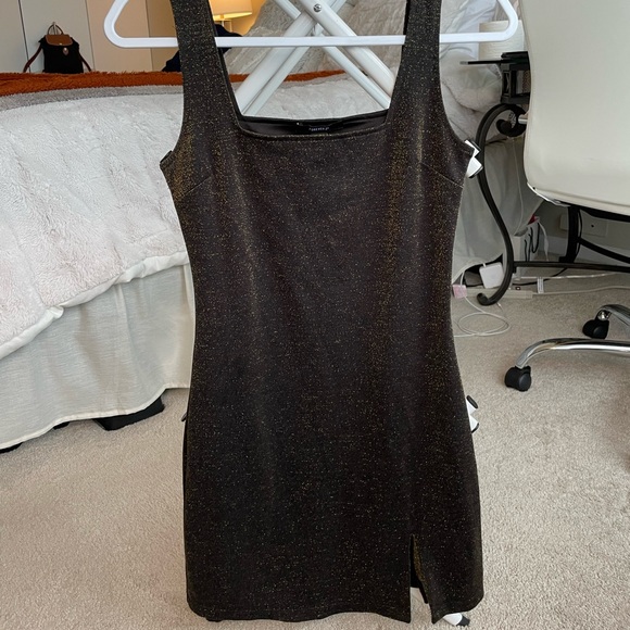 Forever 21 Dresses & Skirts - Forever21 Gold Shimmer Dress size S